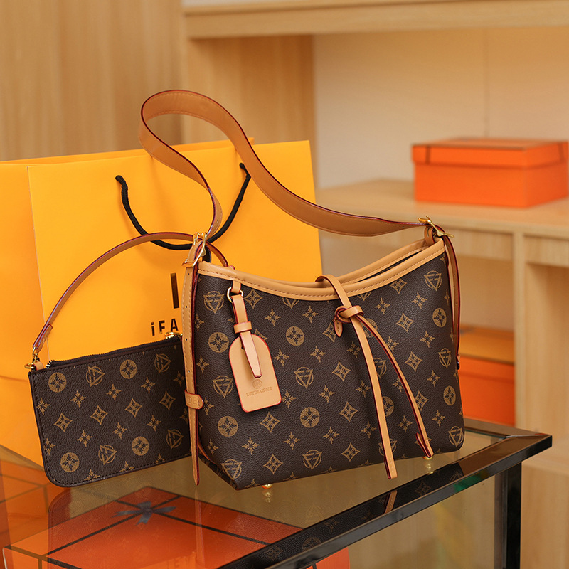 Sac fourre-tout en cuir de lux - Women'S Bags Jacquemus avis et prix